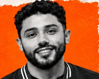 Retrato em preto e branco de João do Delivery